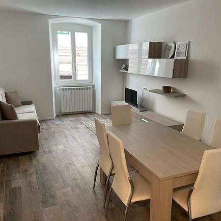 Casa Vacanze Ginevra 1 Trieste Bagian luar foto