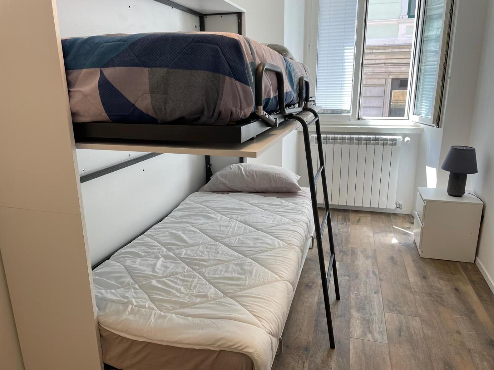 Casa Vacanze Ginevra 1 Trieste Bagian luar foto